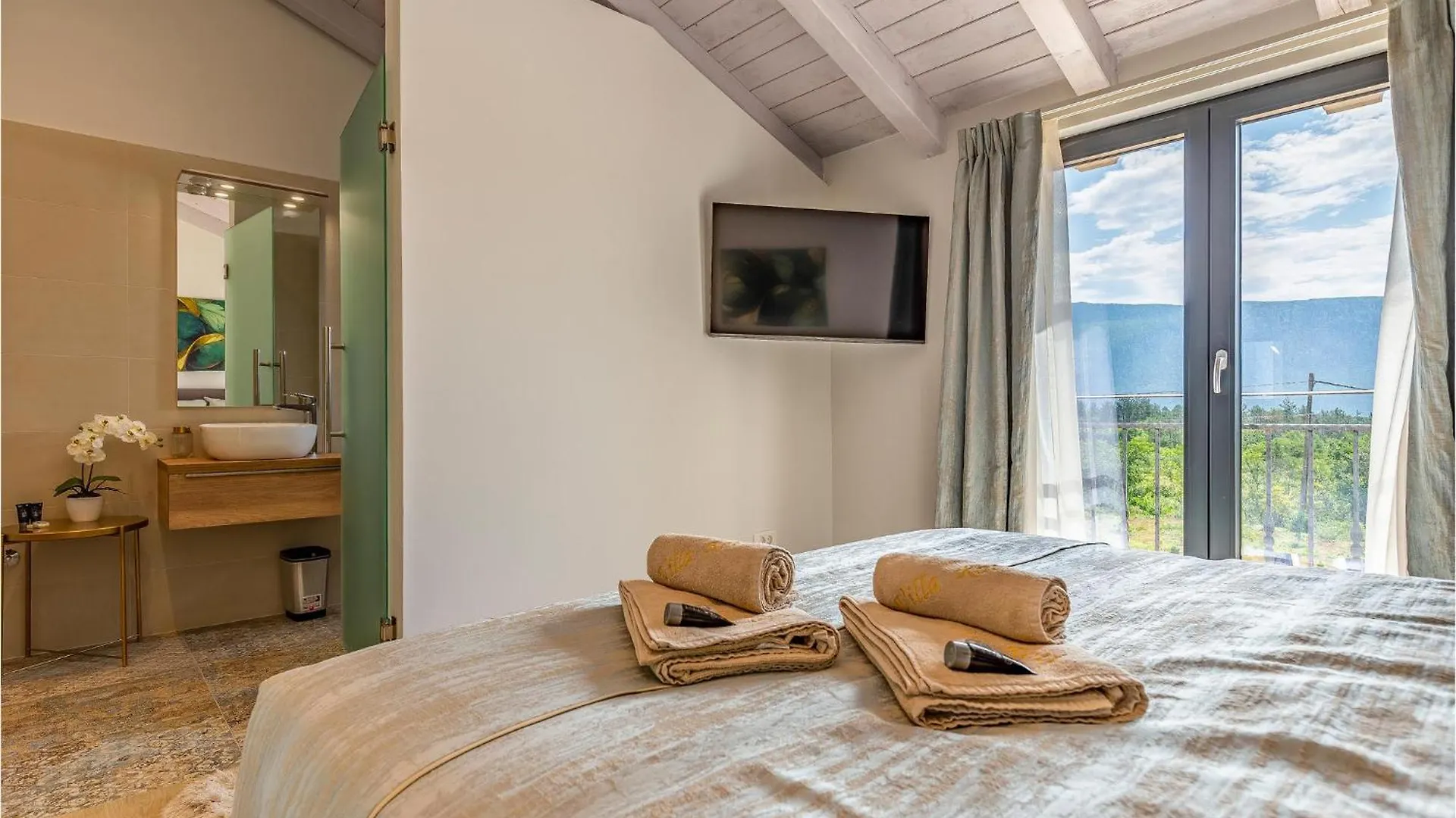 Nice Home In Susnjevica With Sauna 0*,  Chorvatsko
